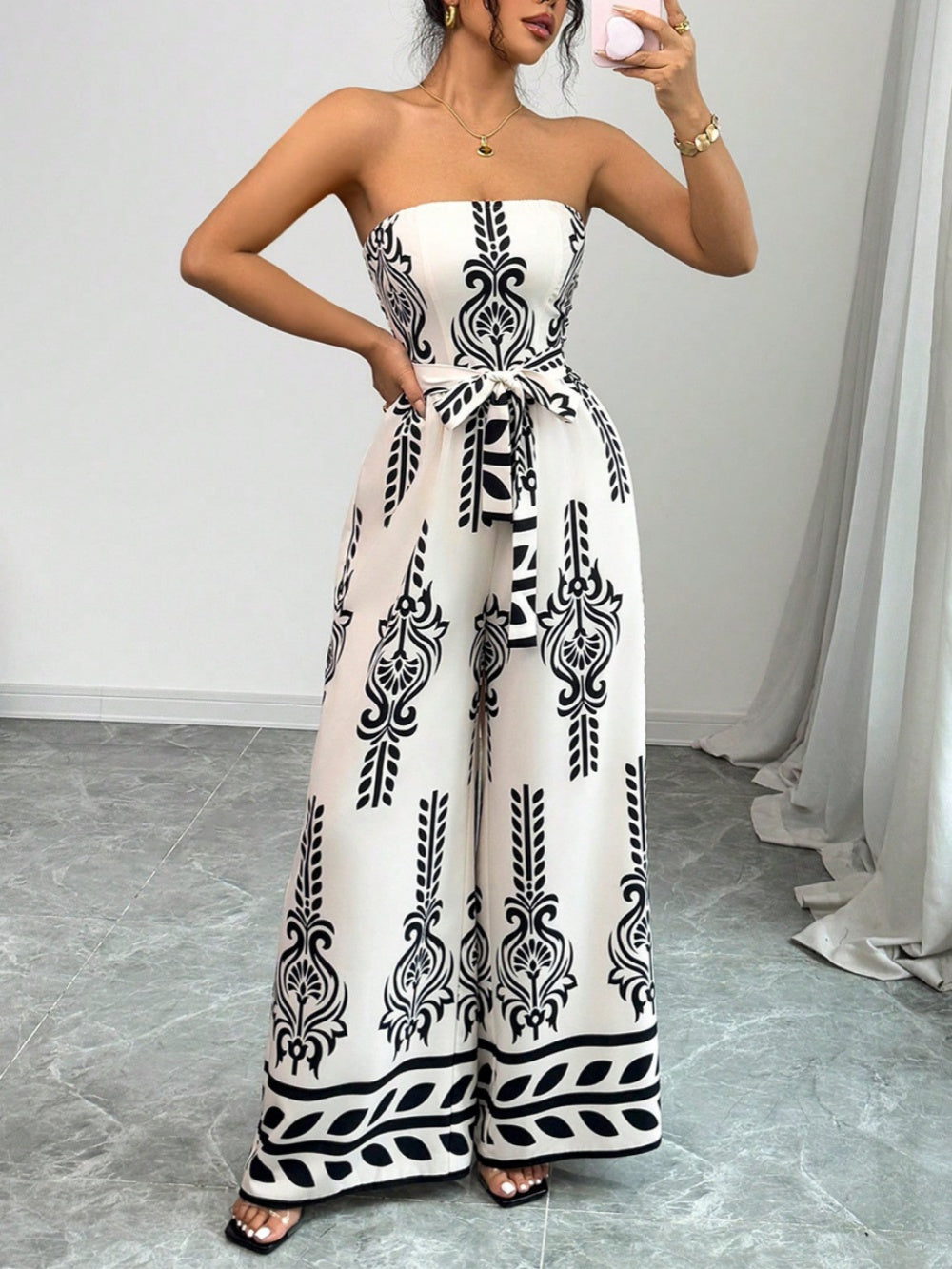 Tryckt jumpsuit med vida ben, slim-fit, med snörning