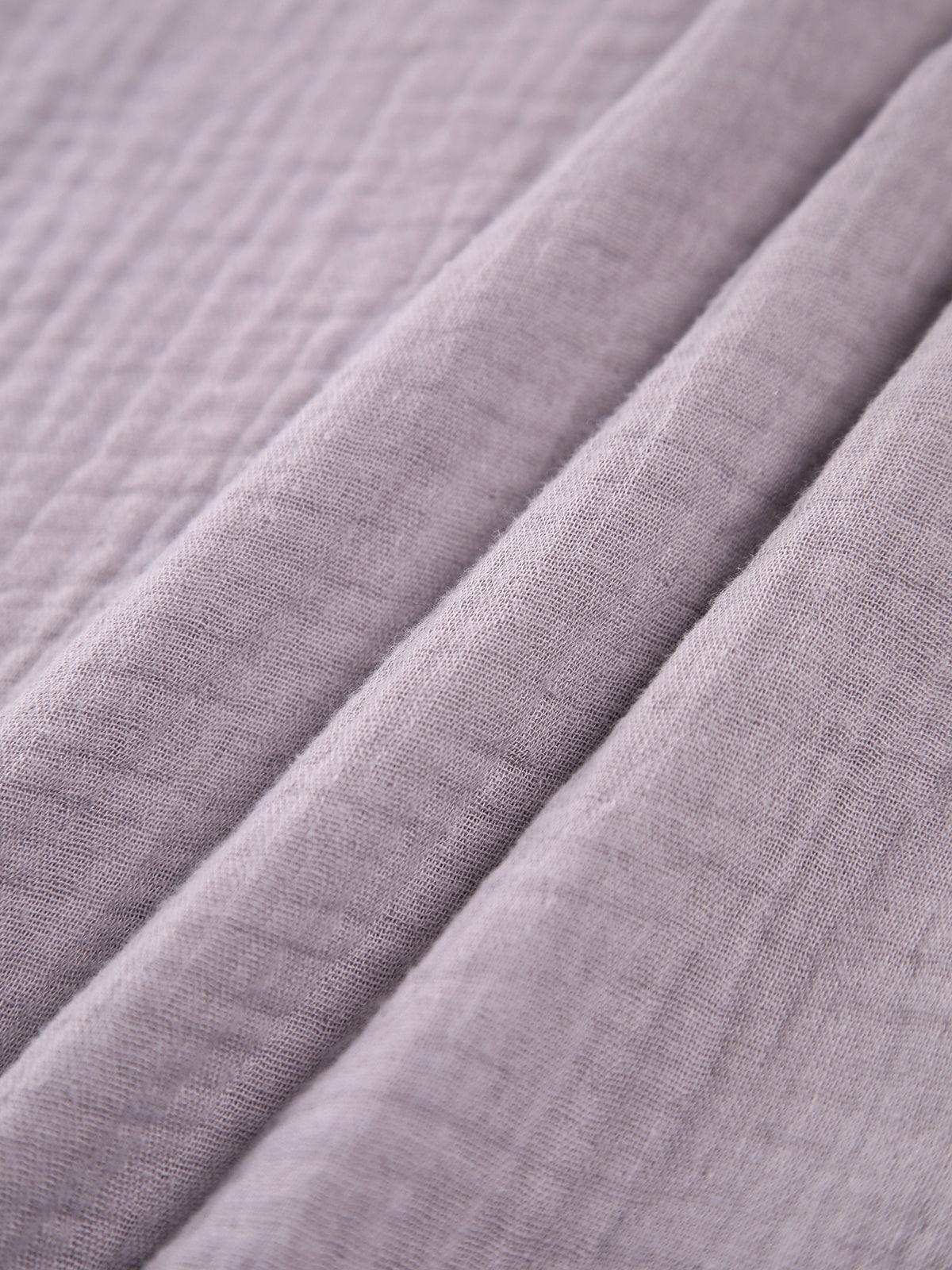 Kort set i två delar med minimalistisk krage