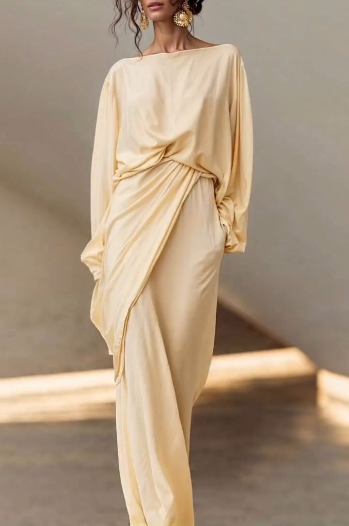 Beige Set med Långärmad Top och Kjol