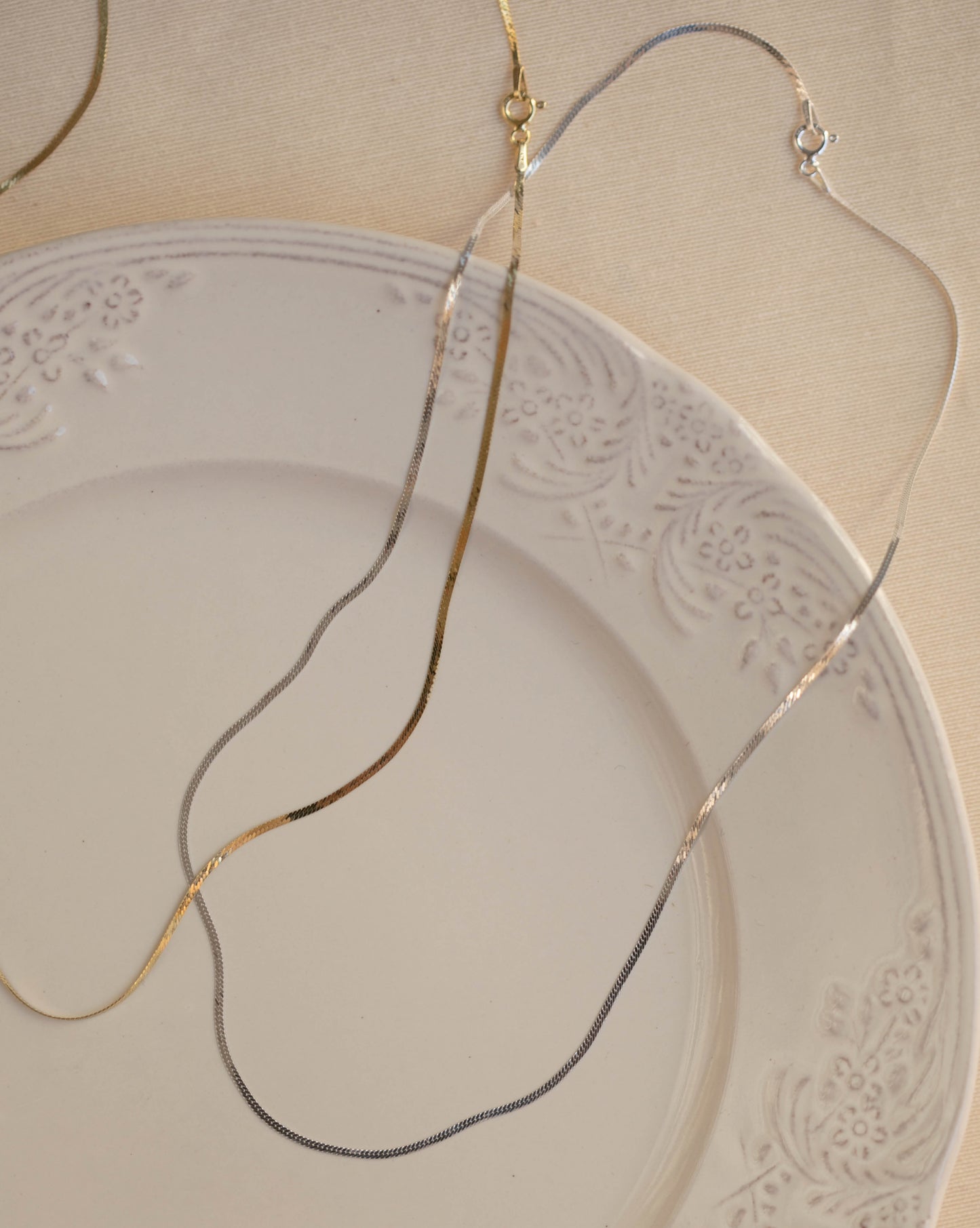 Halsband med FLAT kedja i silver