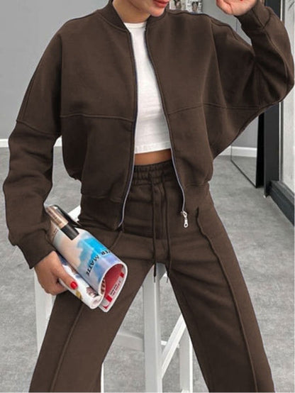 Kostym för kvinnor med zip-up cardigan och raka byxor