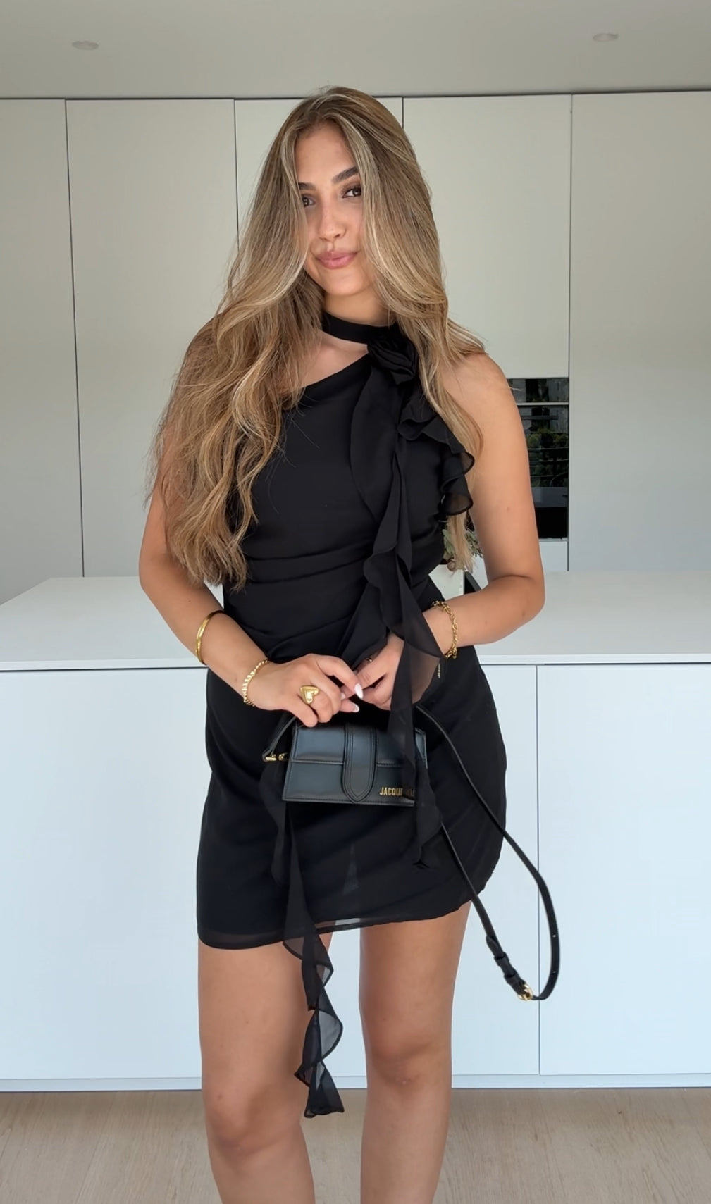 ROCHIE VOLANT NEAGRĂ
