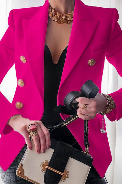 Tunn kappa med långa ärmar och knappar, elegant