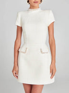 Rochie Mini cu Buzunare și Dantelă Perlată, Exquisită și Jucăușă