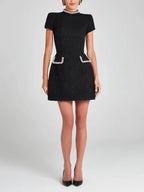 Rochie Mini cu Buzunare și Dantelă Perlată, Exquisită și Jucăușă