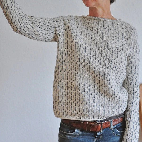 Victoria | Pulover gri elegant cu decolteu tip U