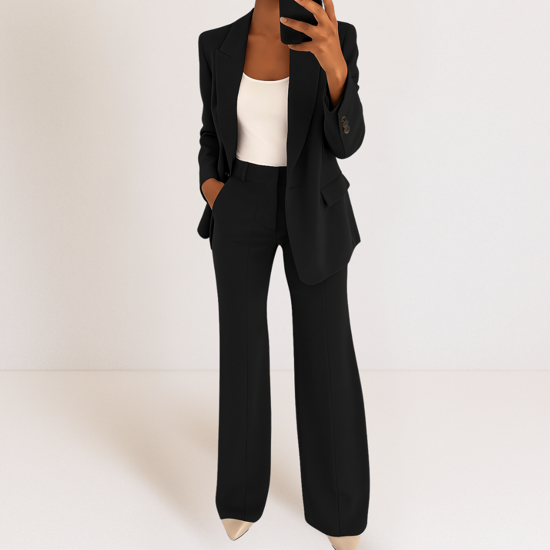 Costum Elegant și Modern din Două Piese