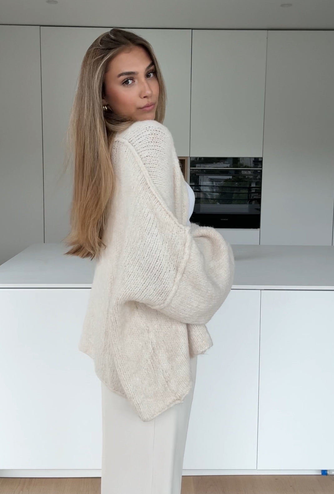 CARDIGAN CLASIC PUFOASĂ VANILIE