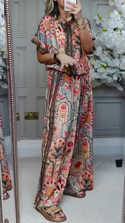 Kostym t-shirt med rund hals och tryck