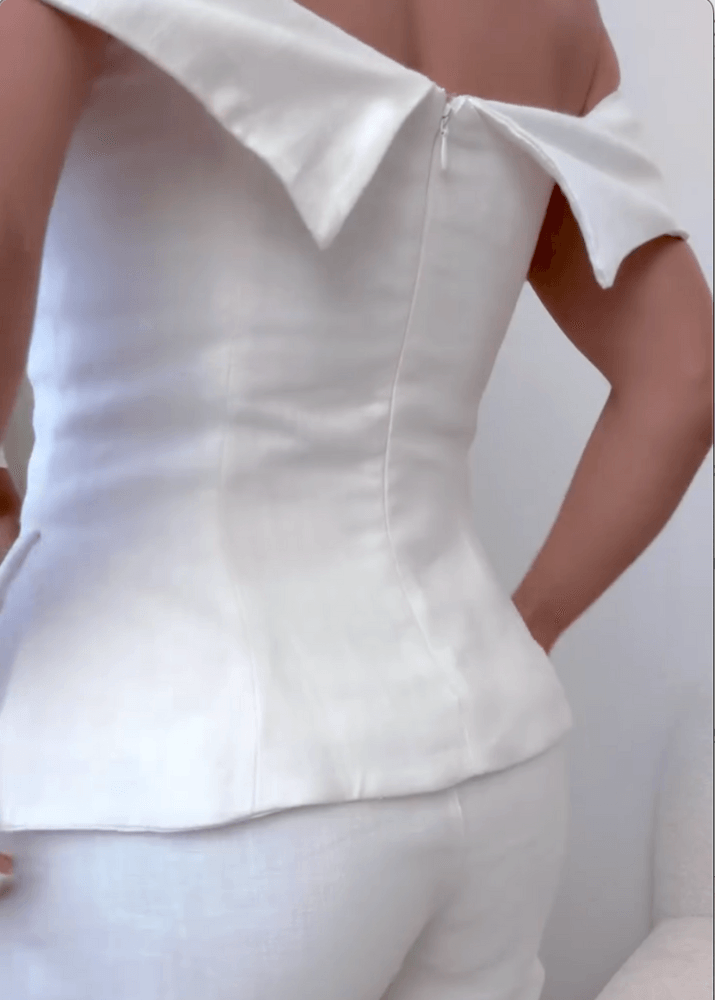 Costum din Bumbac și In, în Două Piese