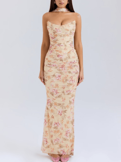 Bystkorsett utan axelband Cabernet med scarf runt halsen