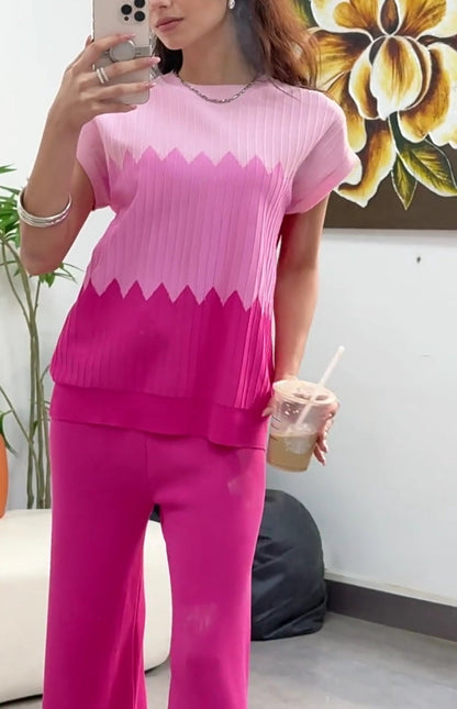 Pullover med kontrasterande rund hals och vida byxor