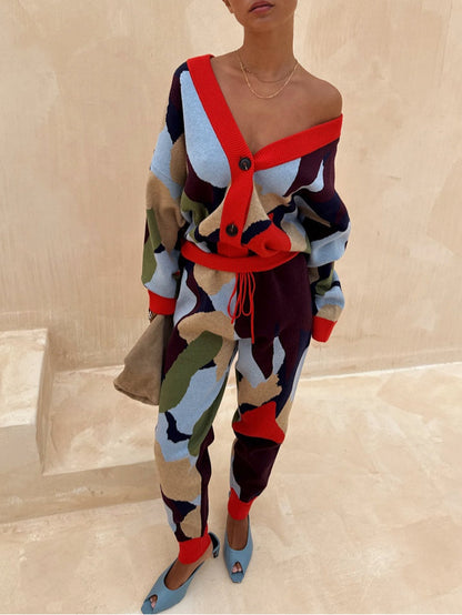 Stickad Jacka med Abstrakt Geometriskt Mönster