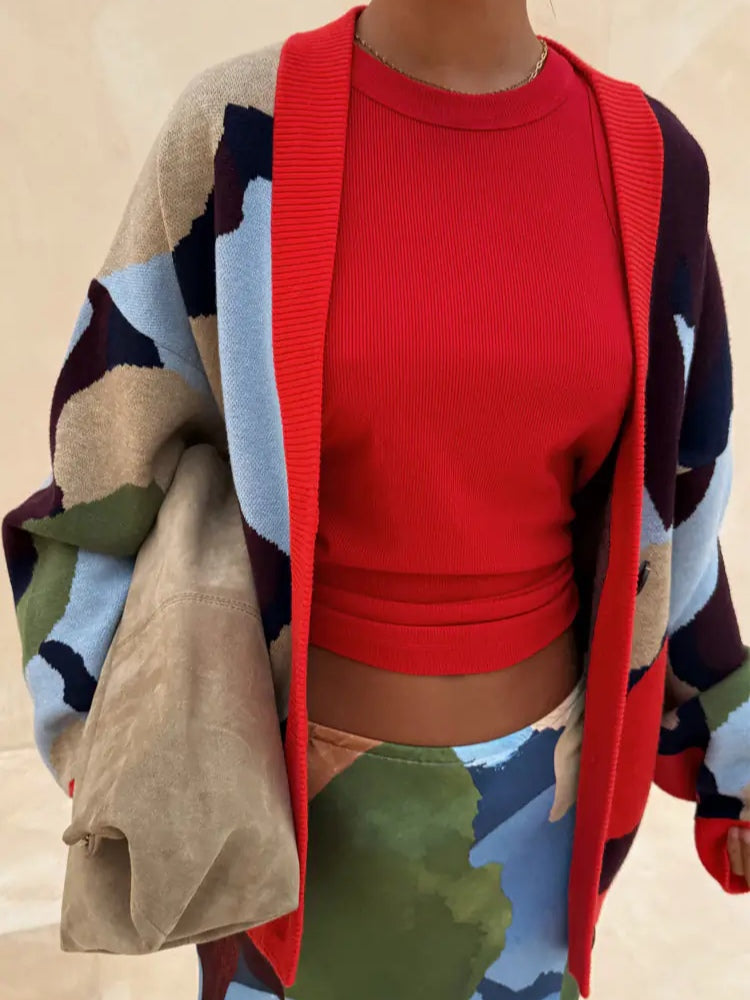 Jachetă tricotată cu model geometric abstract + set fustă