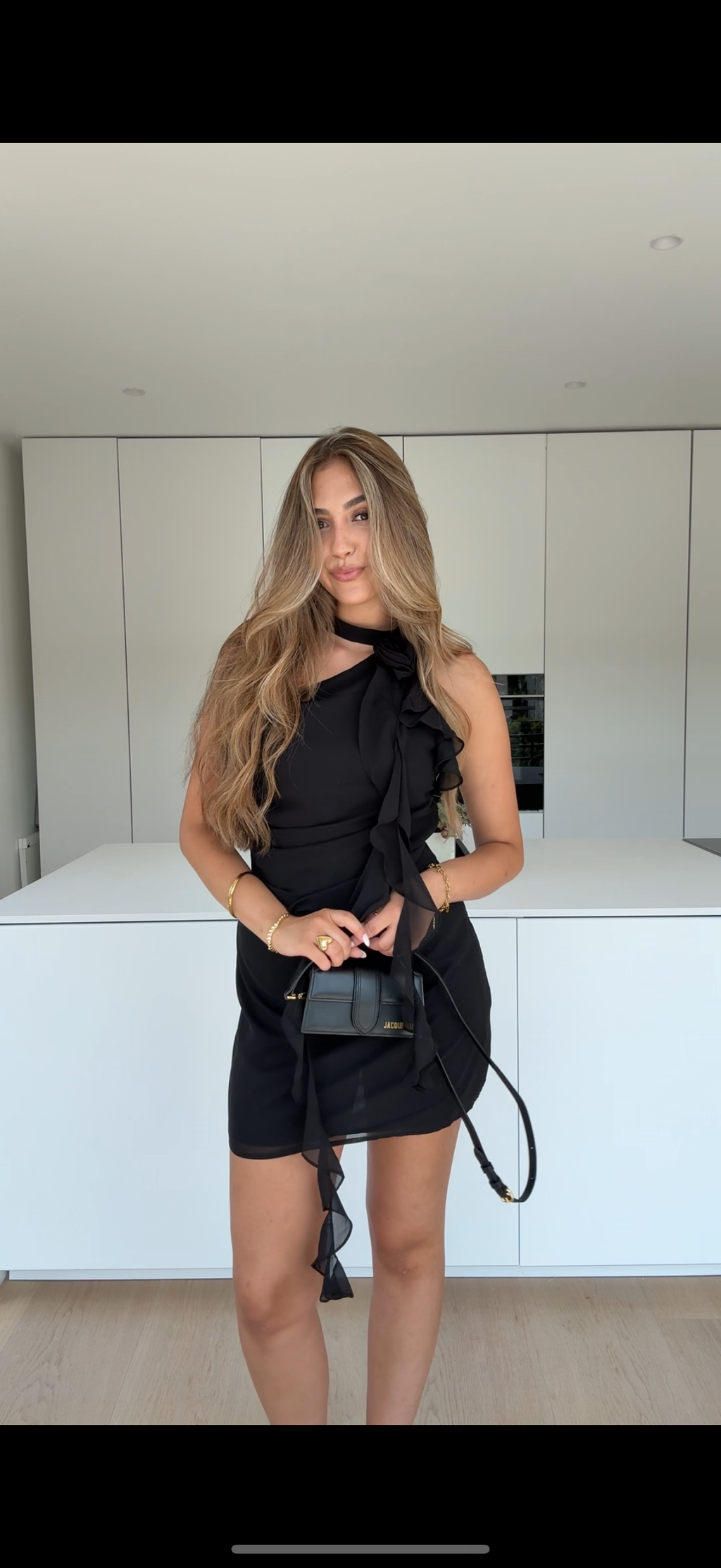 ROCHIE VOLANT NEAGRĂ