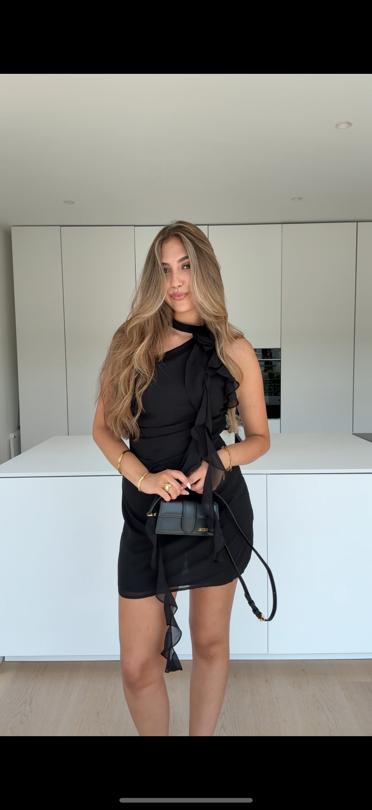 ROCHIE VOLANT NEAGRĂ
