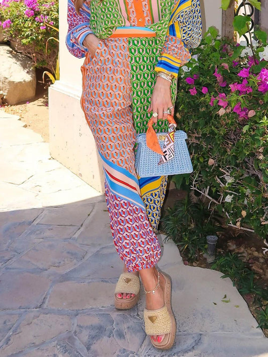 Bredbenta Bloomers med Elastisk Midja och Unika Färgglada Mönster