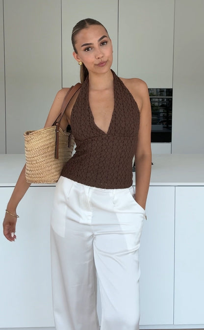 TOP NECKHOLDER FLORAL FÄRG BRUN