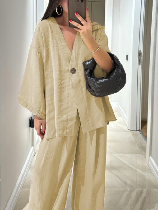 Set med två delar: casual topp med V-ringning och byxor