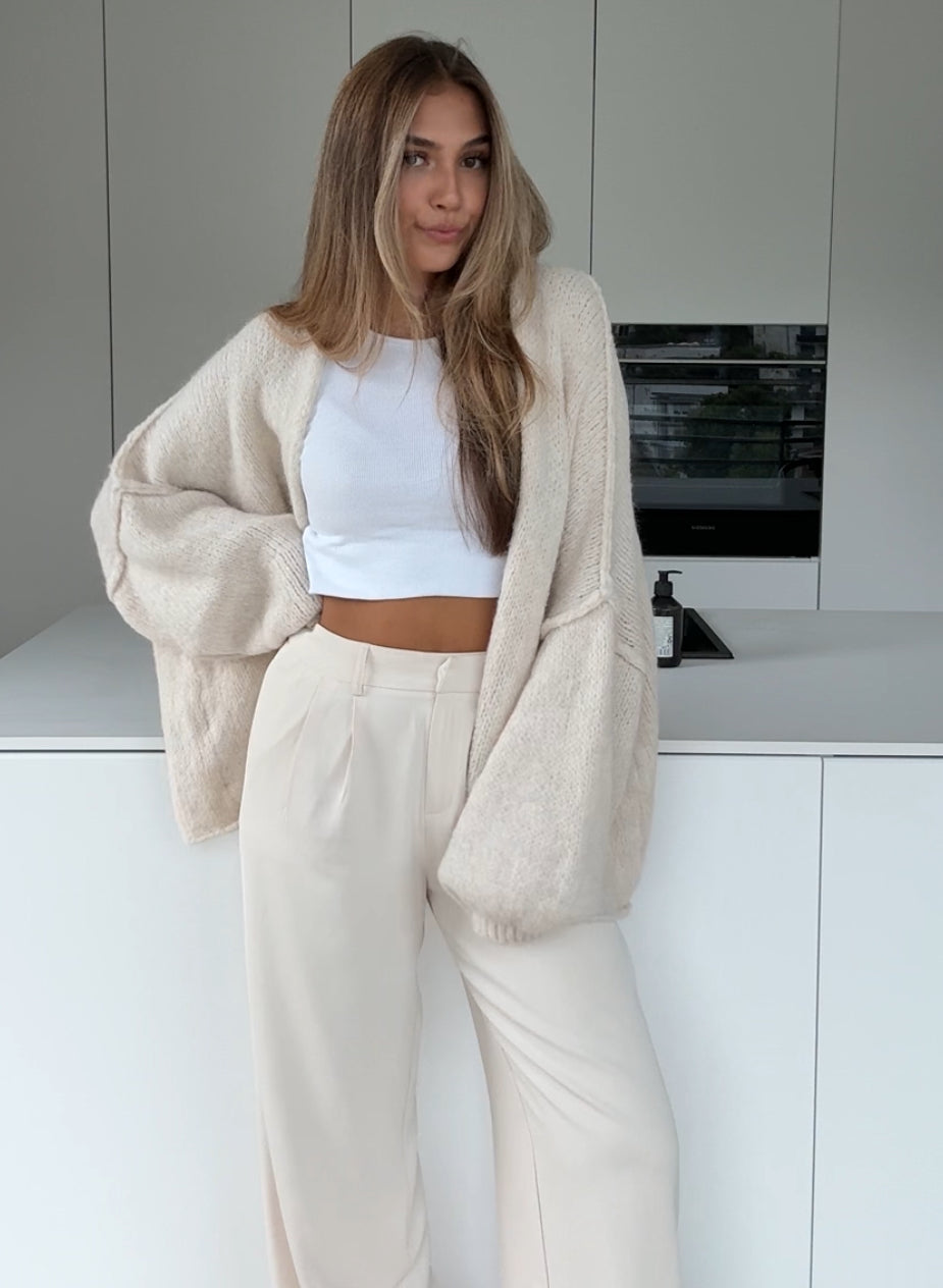CARDIGAN CLASIC PUFOASĂ VANILIE