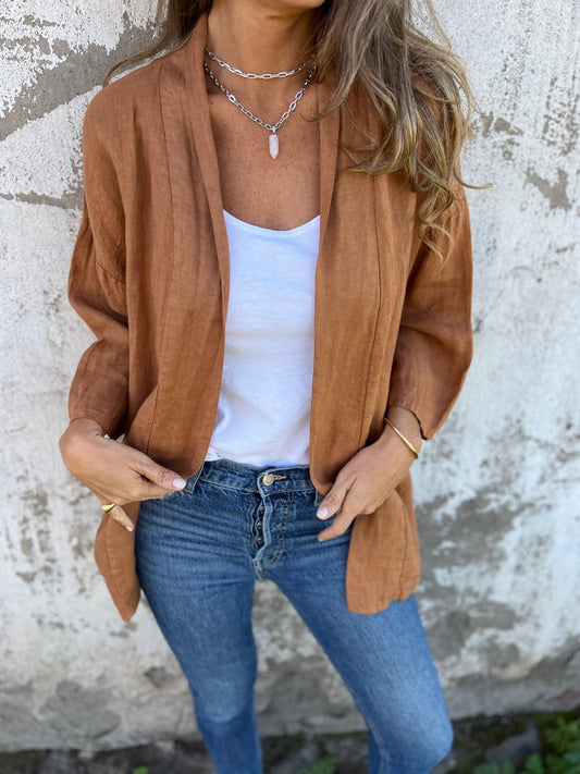 Linnejacka med volanger