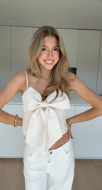 TOP SATIN CU FUNDĂ CREM
