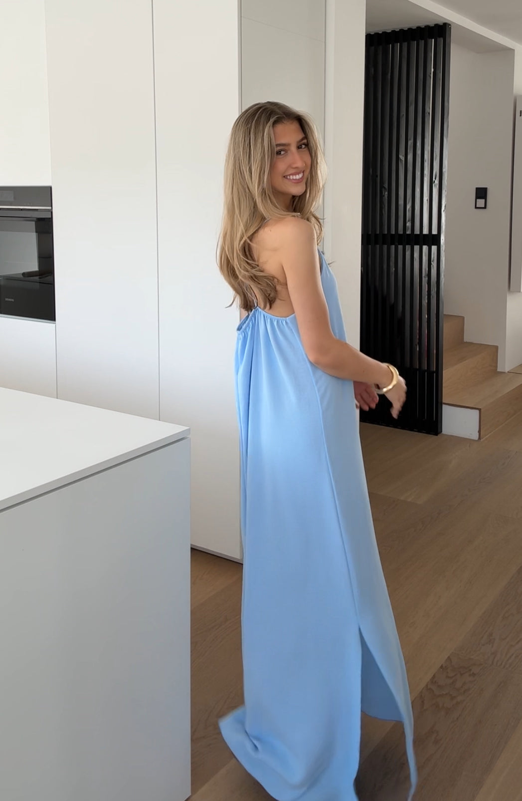 ROCHIE MAXI SIMPLĂ ALBASTRĂ DESCHIS
