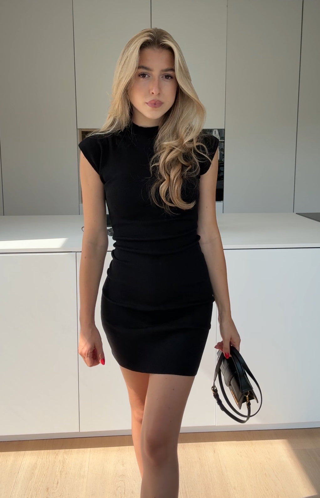 ROCHIE TRICOTATĂ NEAGRĂ