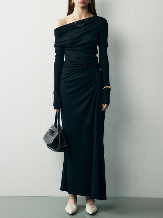 Set med två delar, asymmetrisk axel och plisseringar