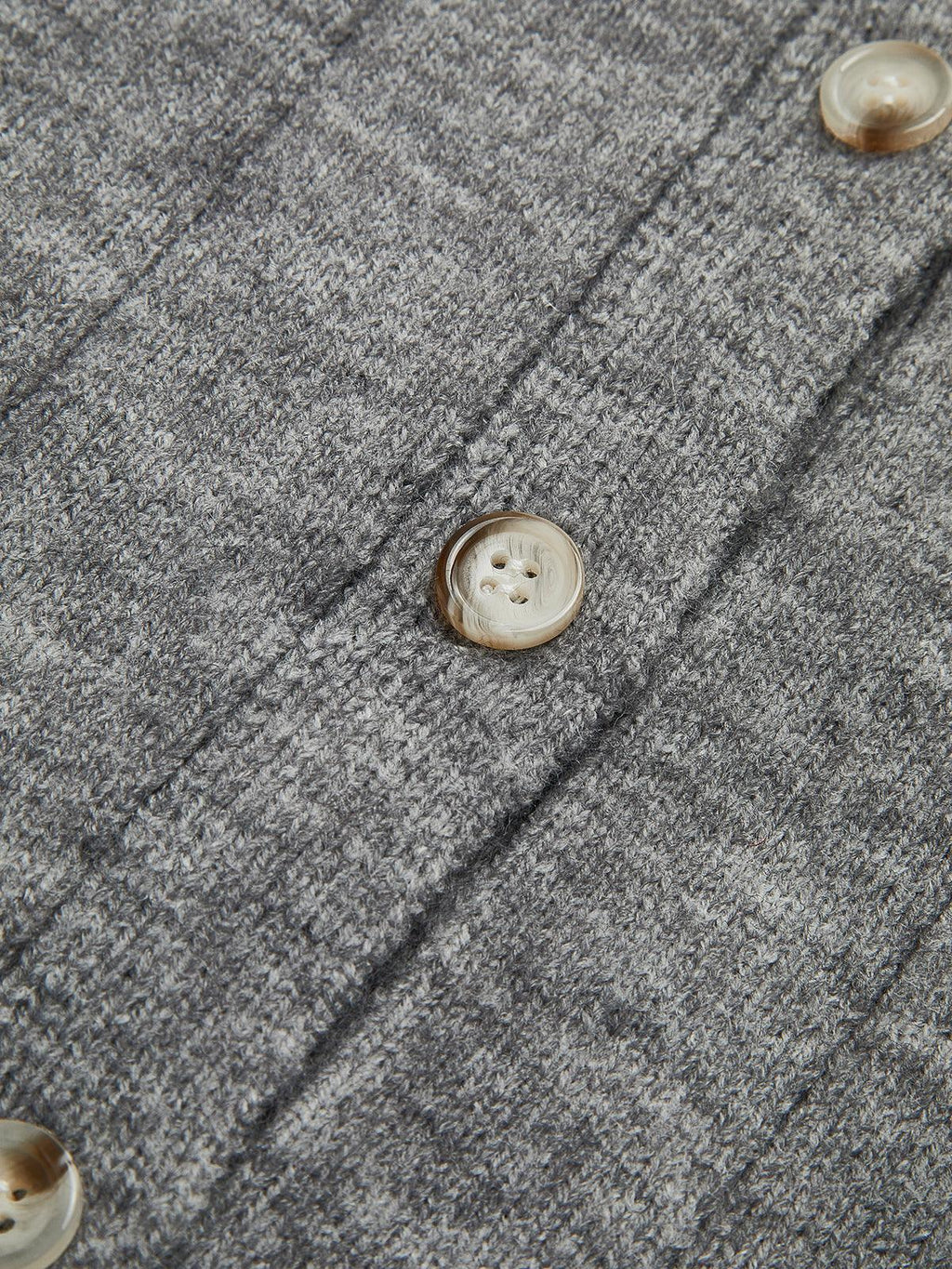 Cardigan moale cu guler rotund și nasturi