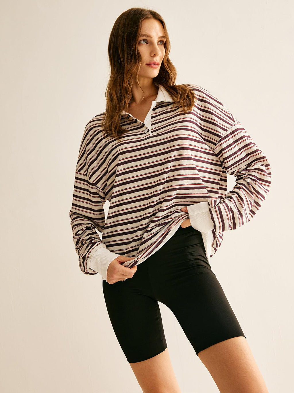 Polo Sweatshirt cu Dungi și Detalii Contrastante
