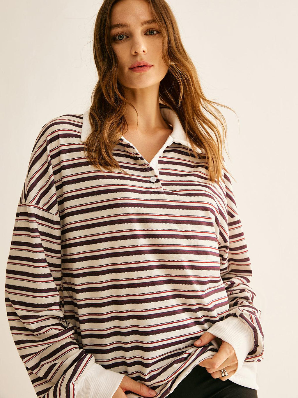 Polo Sweatshirt cu Dungi și Detalii Contrastante