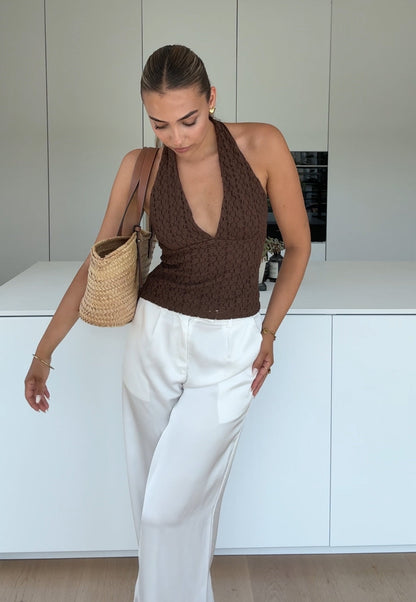 TOP NECKHOLDER FLORAL FÄRG BRUN