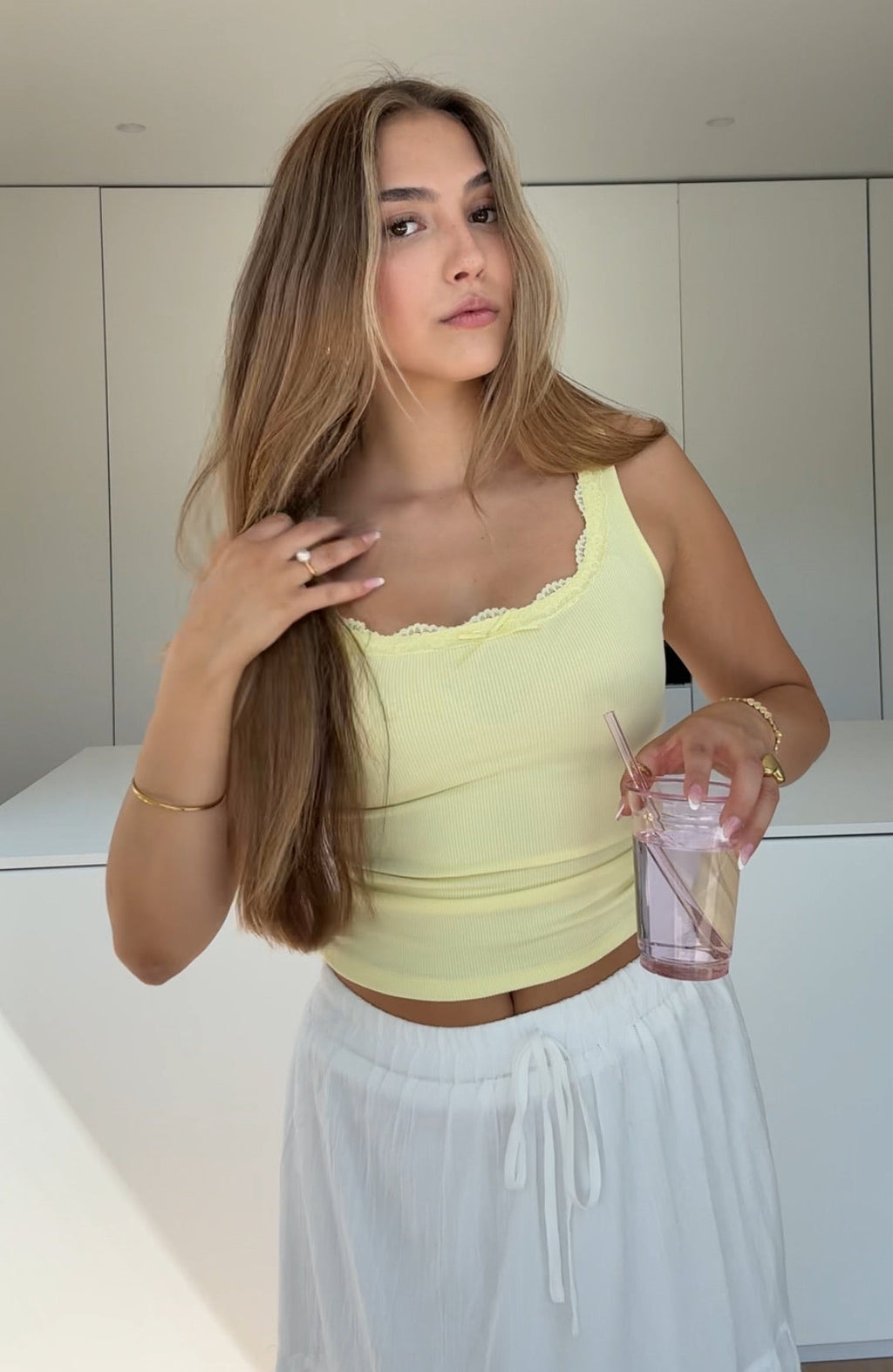TOP DANTELĂ BASIC LEMON