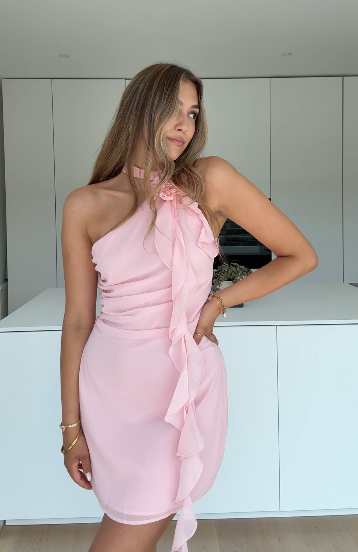 ROSA VOLANGKLÄNNING