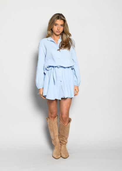 LJUSBLÅ WAFFLE KLÄNNING