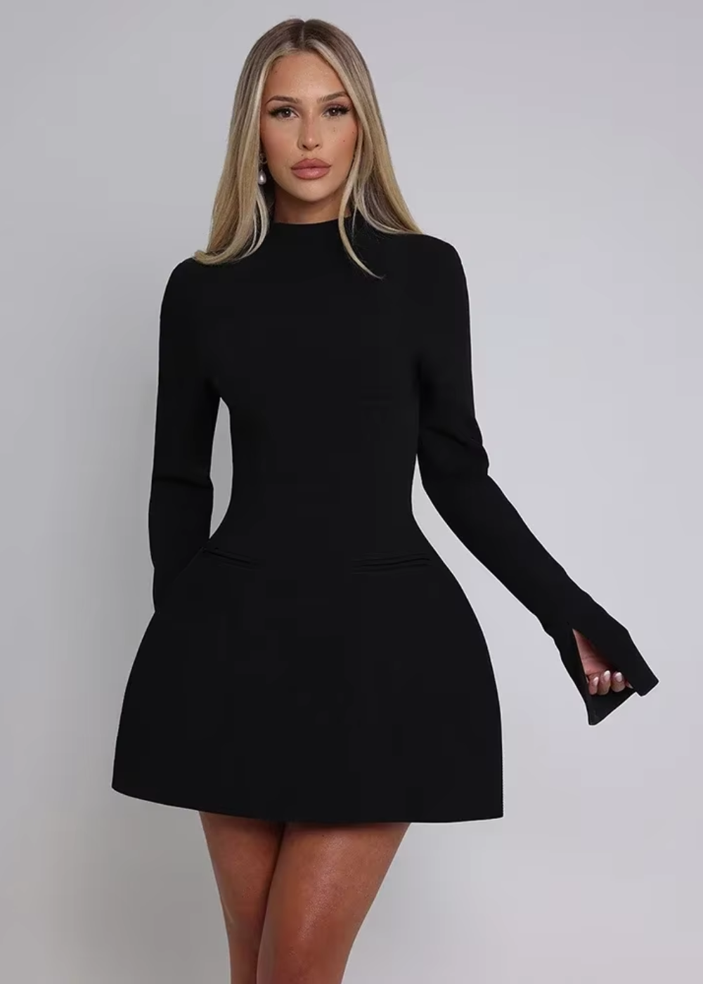Gianna | Rochie scurtă fără spate