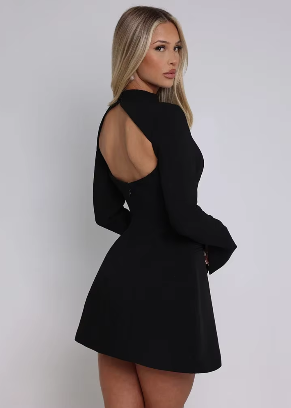 Gianna | Rochie scurtă fără spate