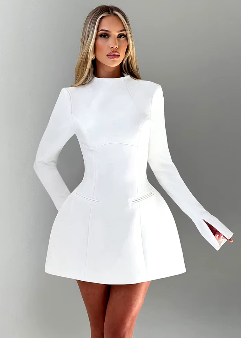 Gianna | Rochie scurtă fără spate