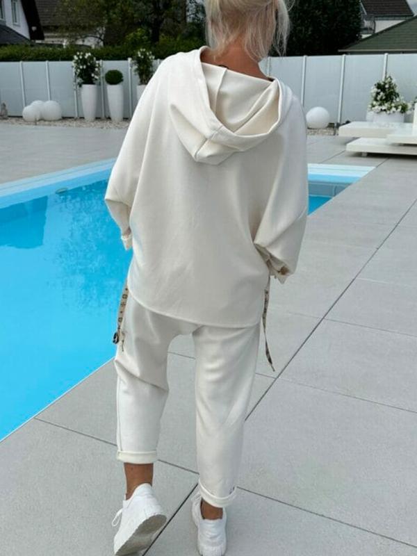 RICHELLE | SET PULOVER CU CAPUȘĂ ȘI PANTALONI DE JOGGING