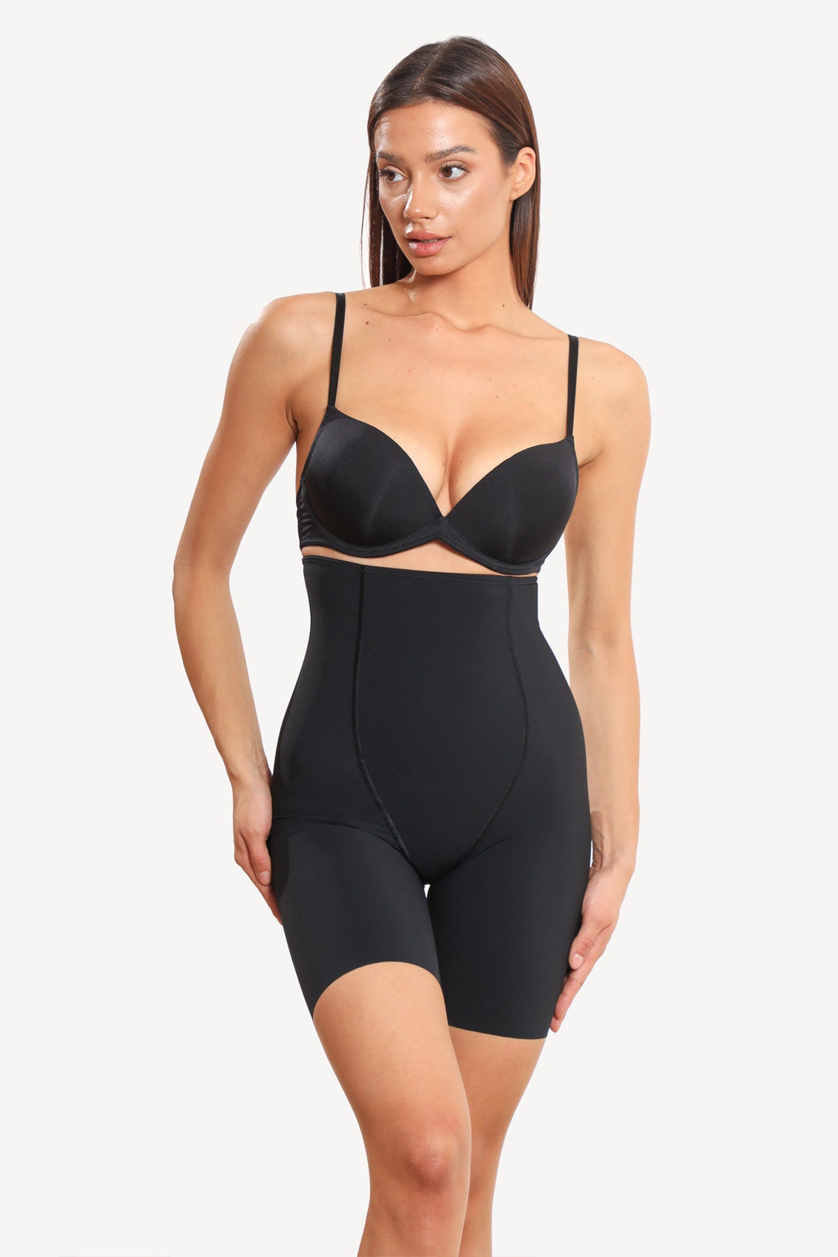 Chilot modellering shorty, hög midja LUCY S1511 svart