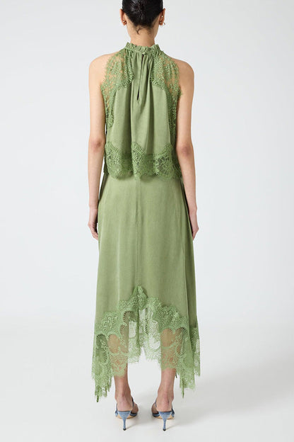 Set med plisserad spetskrage + kjol med ojämna slitsar