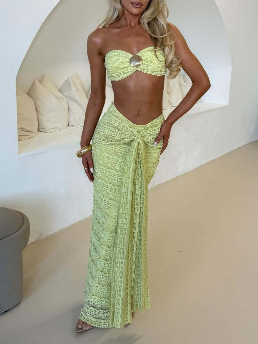 Costum de baie din două piese cu scoică