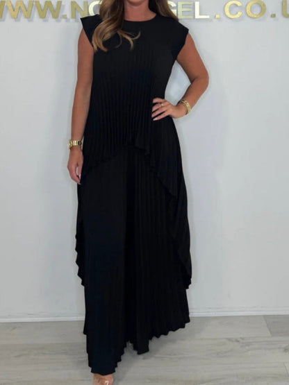 T-shirt med rund hals Klassiskt byxor med veck Tvådelad kostym