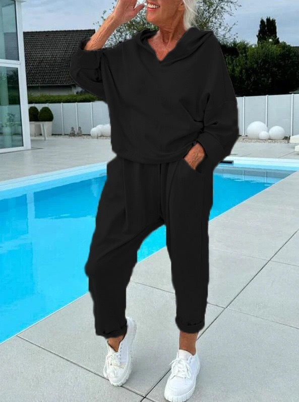 RICHELLE | SET PULOVER CU CAPUȘĂ ȘI PANTALONI DE JOGGING