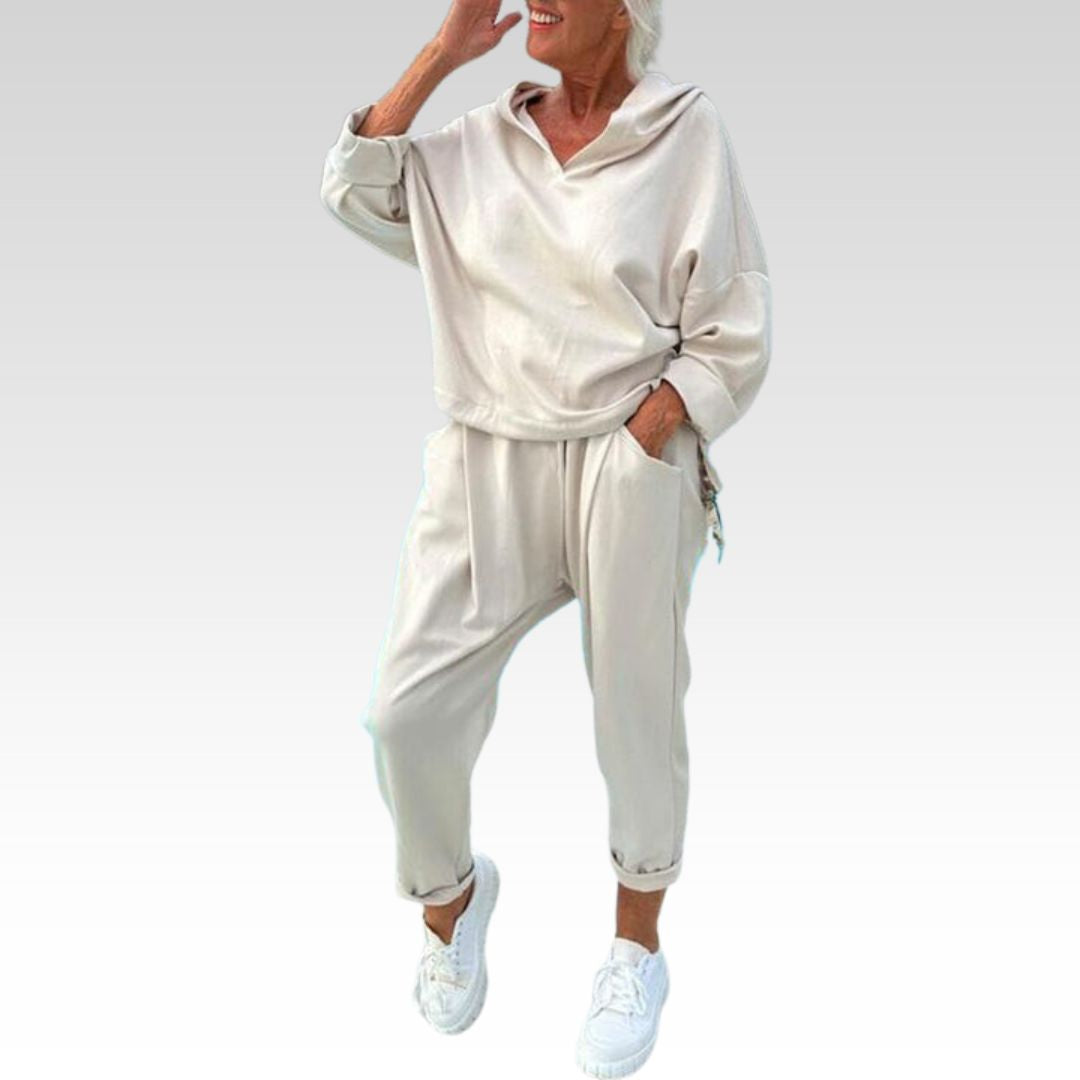 RICHELLE | SET PULOVER CU CAPUȘĂ ȘI PANTALONI DE JOGGING
