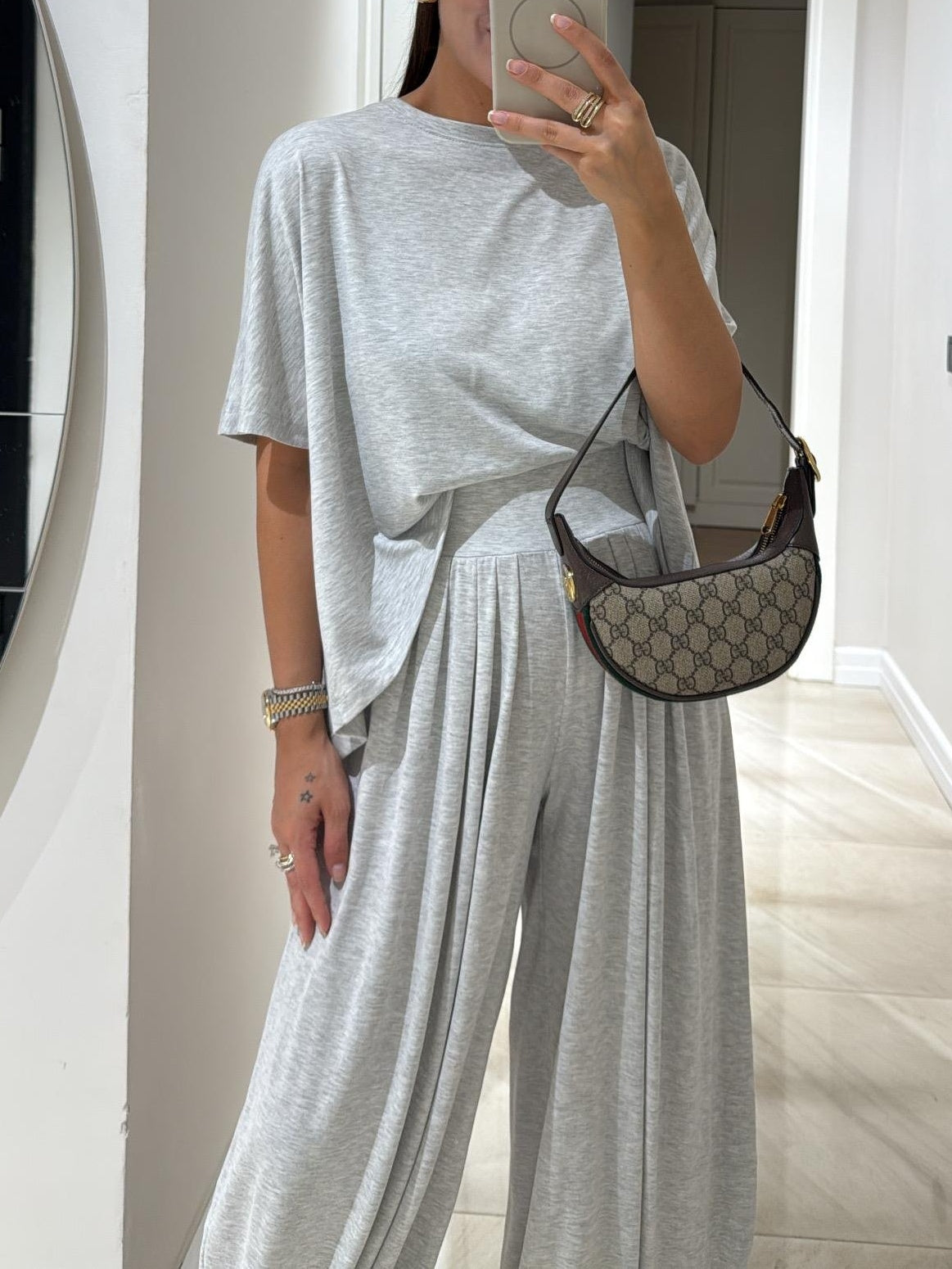 Set de Top Casual Gri Deschis și Pantaloni Cu Picioare Largi