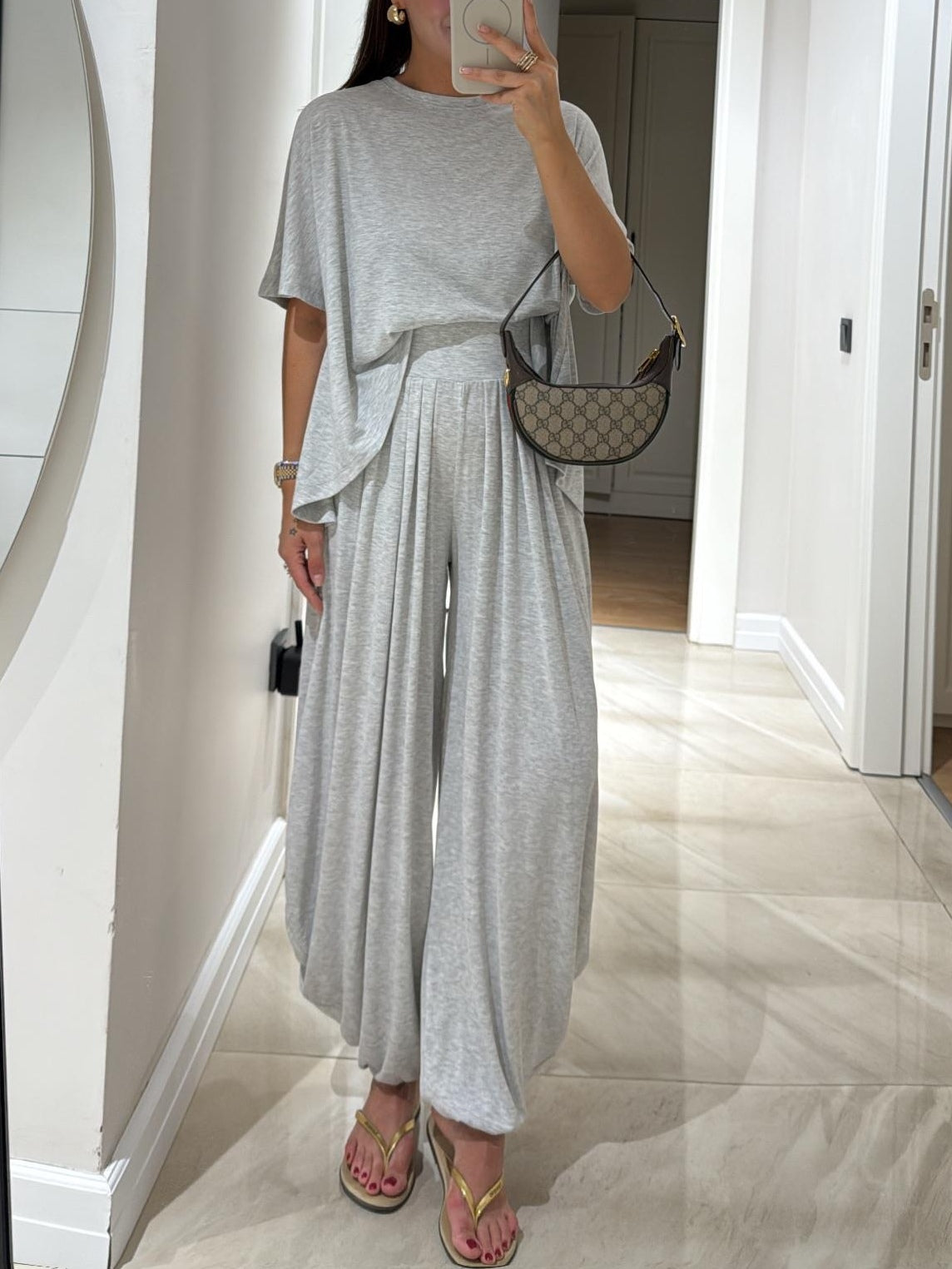 Set de Top Casual Gri Deschis și Pantaloni Cu Picioare Largi