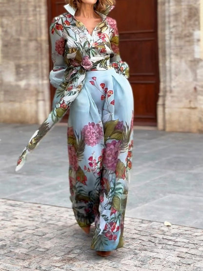 Set med två delar med elegant blommönster, skjorta och kjol