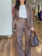 Costum Elegant și Modern din Două Piese Roz
